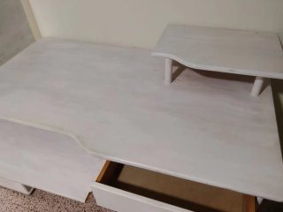 Escritorio de madera blanco en muy buen estado med