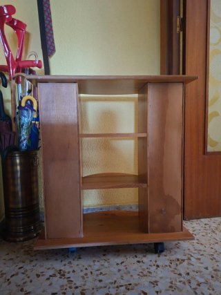 Mueble auxiliar madera con ruedas
