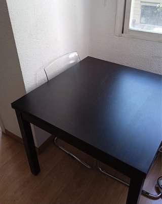Sillas y mesa Ikea transparente