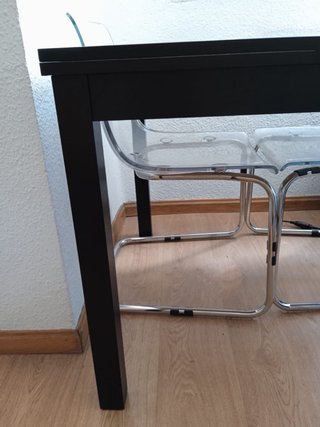 Sillas y mesa Ikea transparente