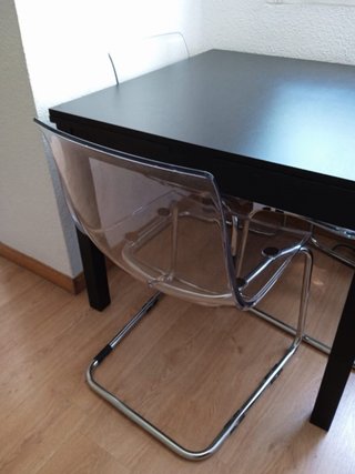 Sillas y mesa Ikea transparente