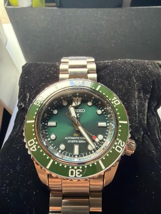 Seiko SPB381J1 Diver GMT Verde/Plata