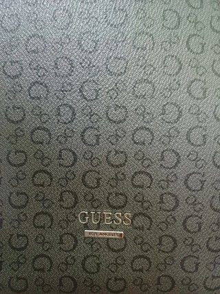 Bolso Guess Negro y Gris