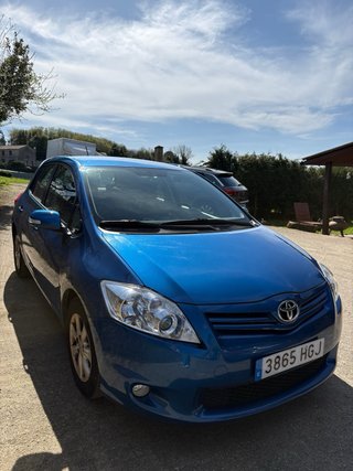 Toyota Auris 2011