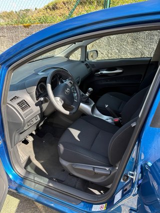 Toyota Auris 2011