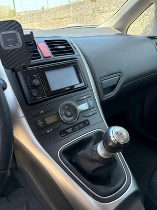 Toyota Auris 2011