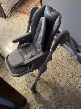 Trona bebé Bebeconfort con colcha usado 3 veces