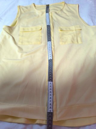 Blusa sin mangas amarilla