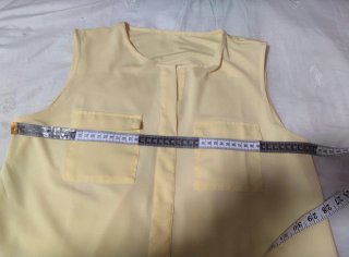 Blusa sin mangas amarilla