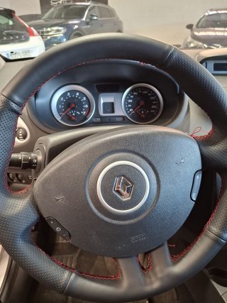 RENAULT CLIO III 1.2 16V