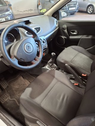 RENAULT CLIO III 1.2 16V