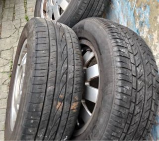 Llantas de coche  O SE CAMBIA