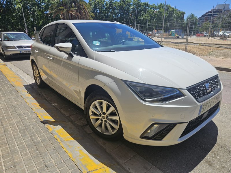 SEAT Ibiza 1.0 TSI Style Plus (2021) 2022, foto 2