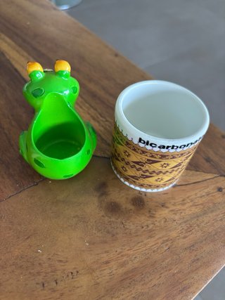 Huevera  rana y cuenco cerámica