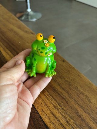 Huevera  rana y cuenco cerámica