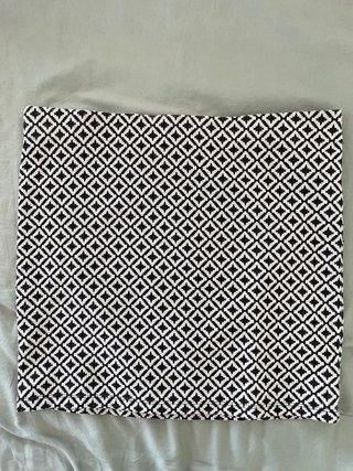 Minifalda estampada blanco y negro