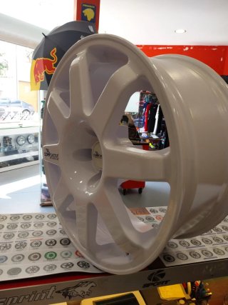 Llanta Compomotive GRA 8x18 4x100 ET0