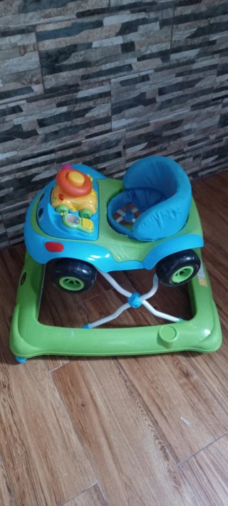 Taca taca bebé cochecito andador