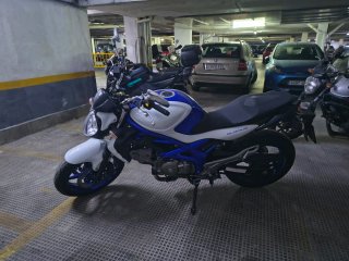 Suzuki Gladius SFV650 2013