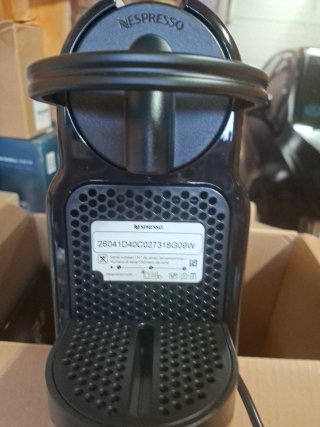 Cafetera Nespresso Inissia Negra