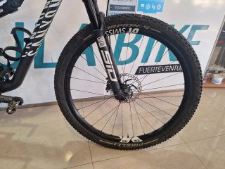 Canyon Lux CF 9