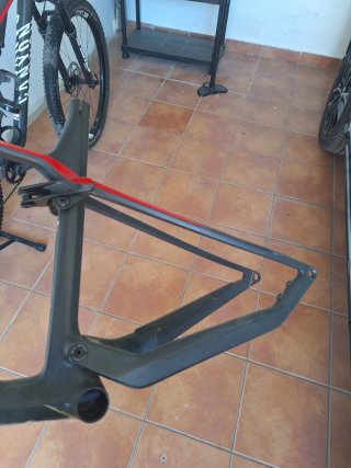 Canyon Lux CF 9