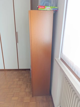 Vetrina in legno e vetro