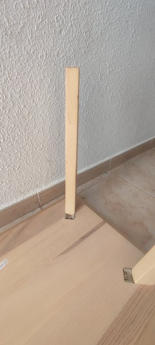 Mesa de salón IKEA madera