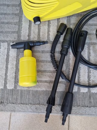 Hidrolimpiadora a presión amarilla