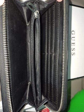 Monedero Guess Negro y Gris