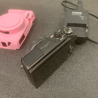 Canon G7X Mark II + scheda sandisk + Cover Rosa