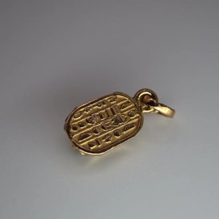 Colgante Escarabajo Egipcio Oro 18k