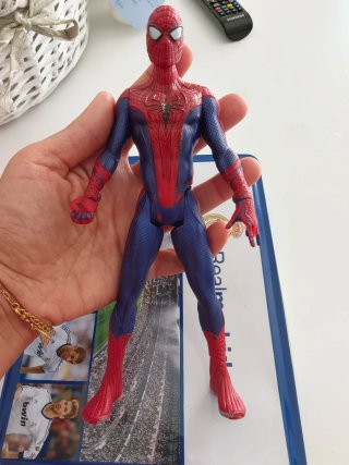 Muñeco Spiderman + Libro