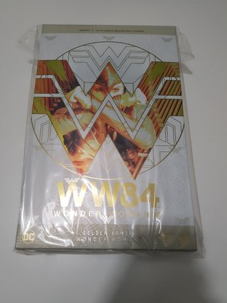 Hot Toys MMS577 Wonder Woman Golden Armor Standard