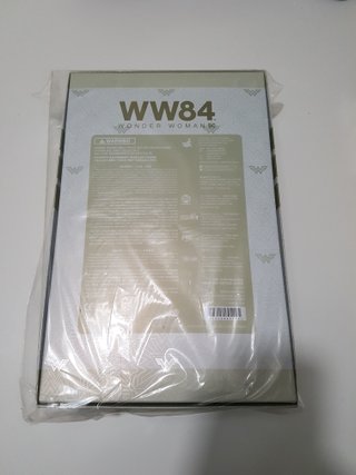 Hot Toys MMS577 Wonder Woman Golden Armor Standard