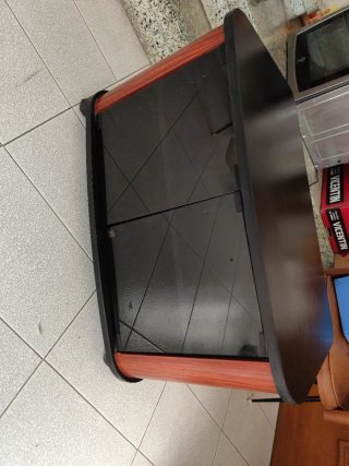 Mesa auxiliar con ruedas