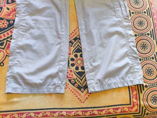 Pantalón cargo beige