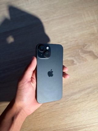 iPhone 15 84% + funda y protector