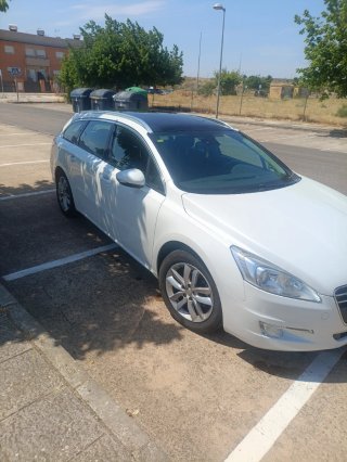 Peugeot 5008 2013