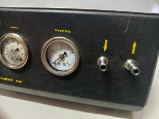 Bomba de vacío Dinko D-95 de membrana