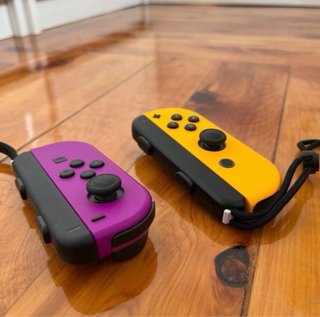 Nintendo Switch amarillo y morado Completo!