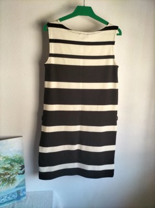 Vestido de rayas sin mangas