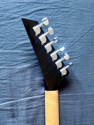 Guitarra eléctrica artesanal