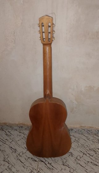 Guitarra antigua