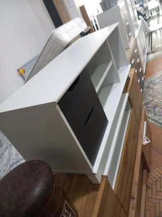 Mueble TV Blanco y Negro