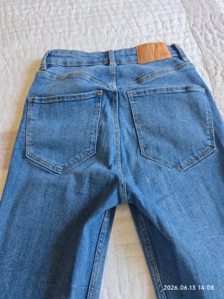 Pantalón pitillo Zara elástico azul