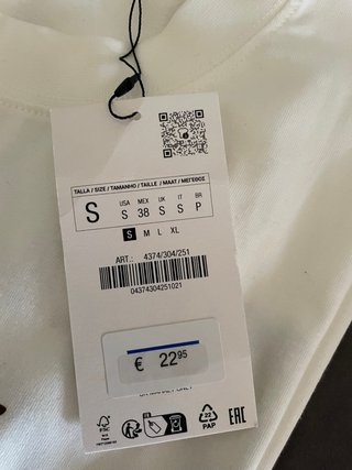 Camiseta blanca con estampado