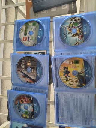 Confezione 5 Giochi PS4: Minecraft, Spider-Man, LEGO, Dragon Ball