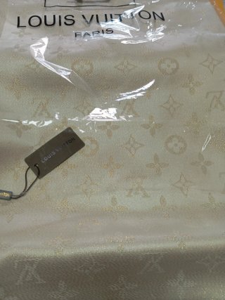 Sciarpa Louis Vuitton Beige/Oro molto leggera