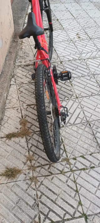 Bicicleta de Montaña Roja